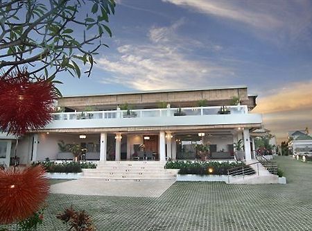 Nunamkhalu Private Villa And Spa 누사두아 외부 사진
