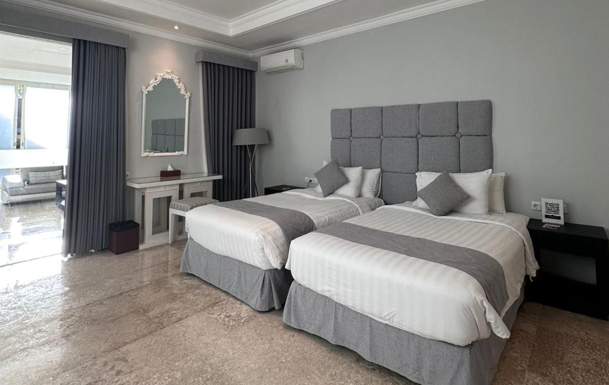 Nunamkhalu Private Villa And Spa 누사두아 외부 사진