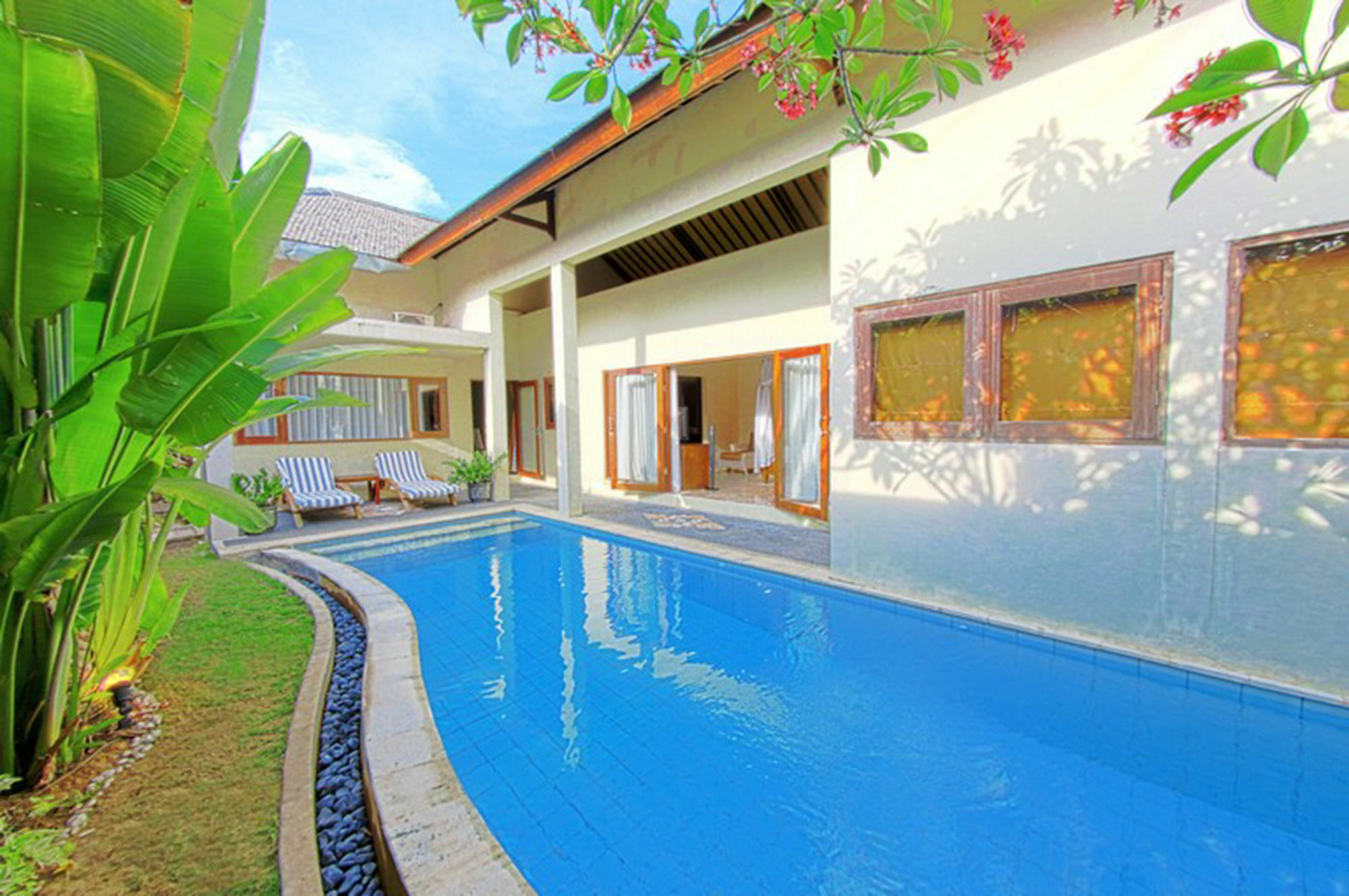 Nunamkhalu Private Villa And Spa 누사두아 외부 사진