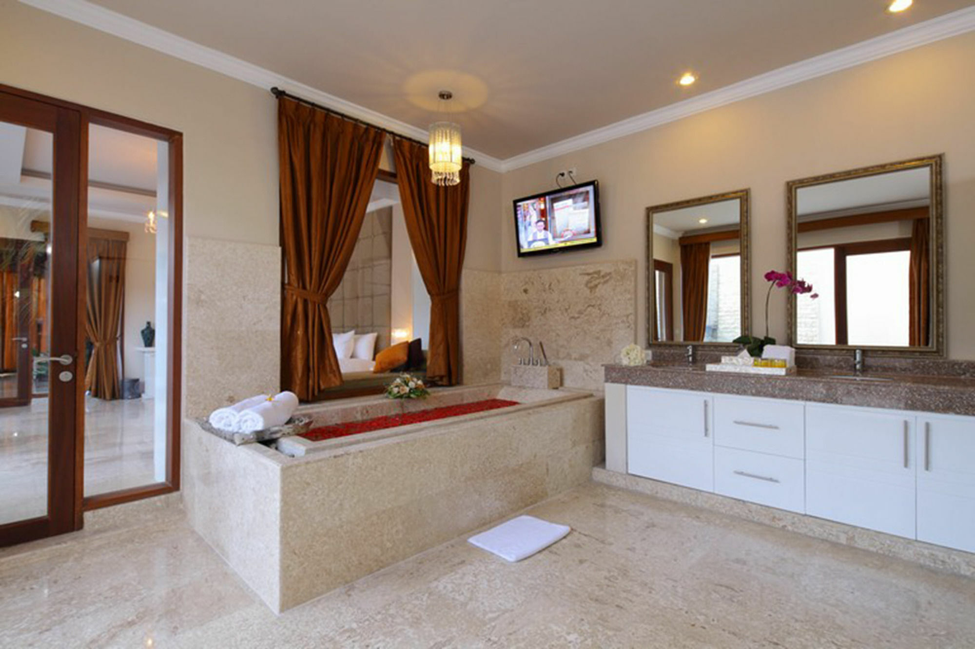 Nunamkhalu Private Villa And Spa 누사두아 외부 사진